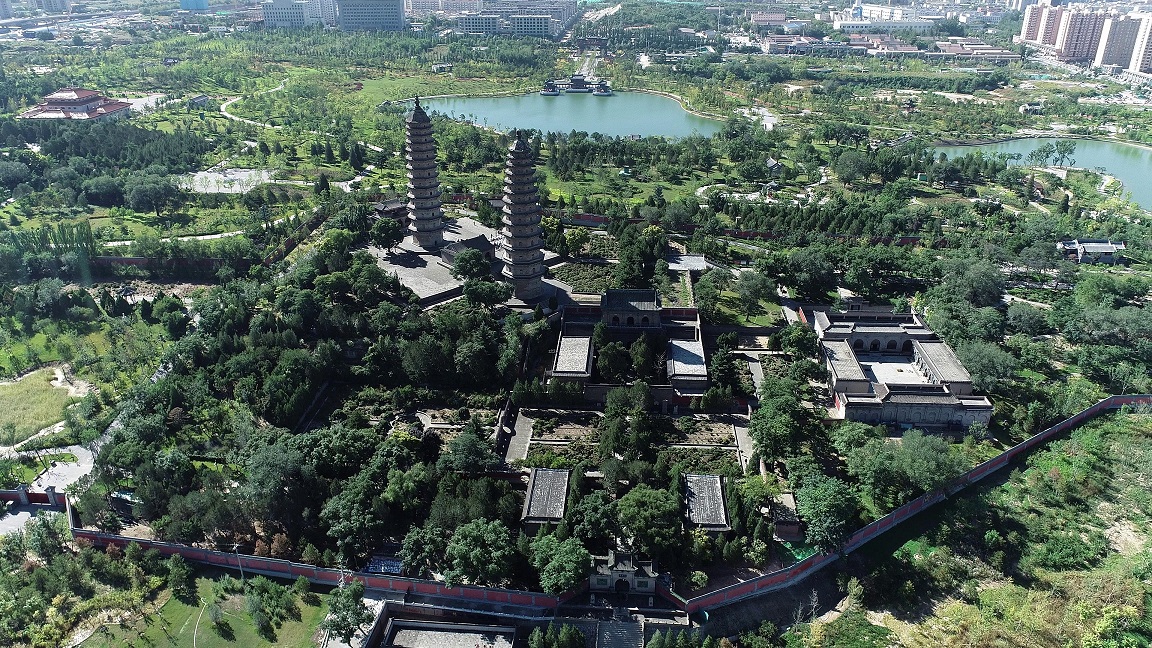 双塔公园